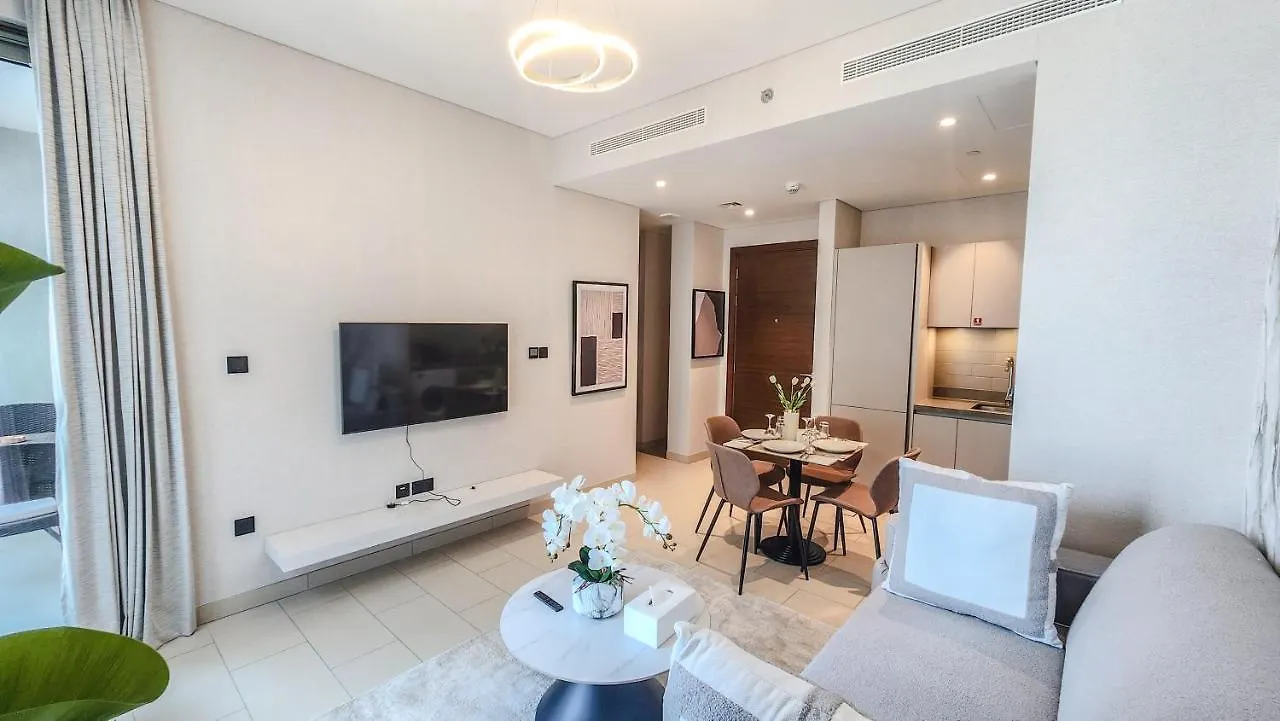 Stay By Latinem Luxury 1Br Holiday Home Cvr B1603 Near Burj Khalifa 두바이 아파트
